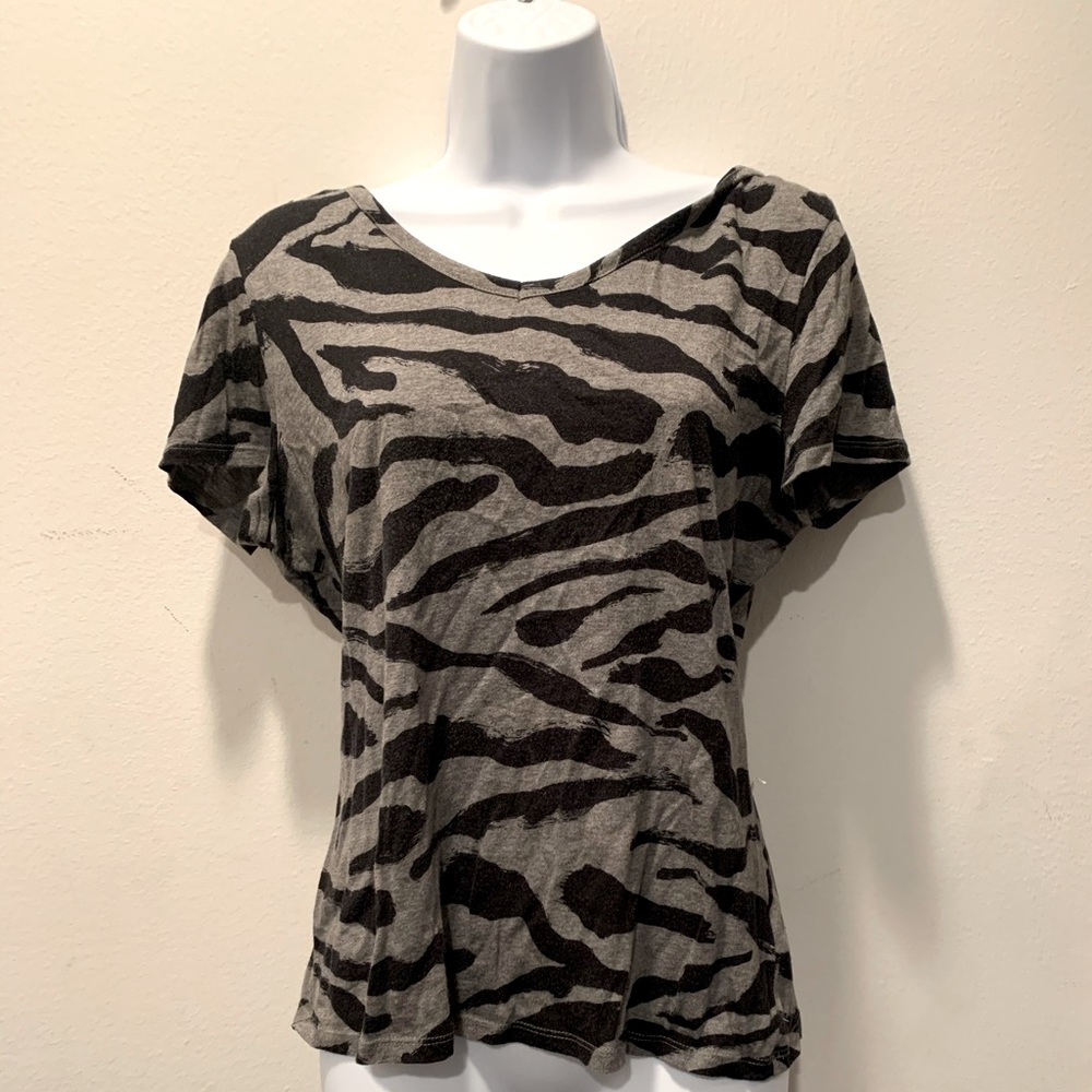 Zebra top